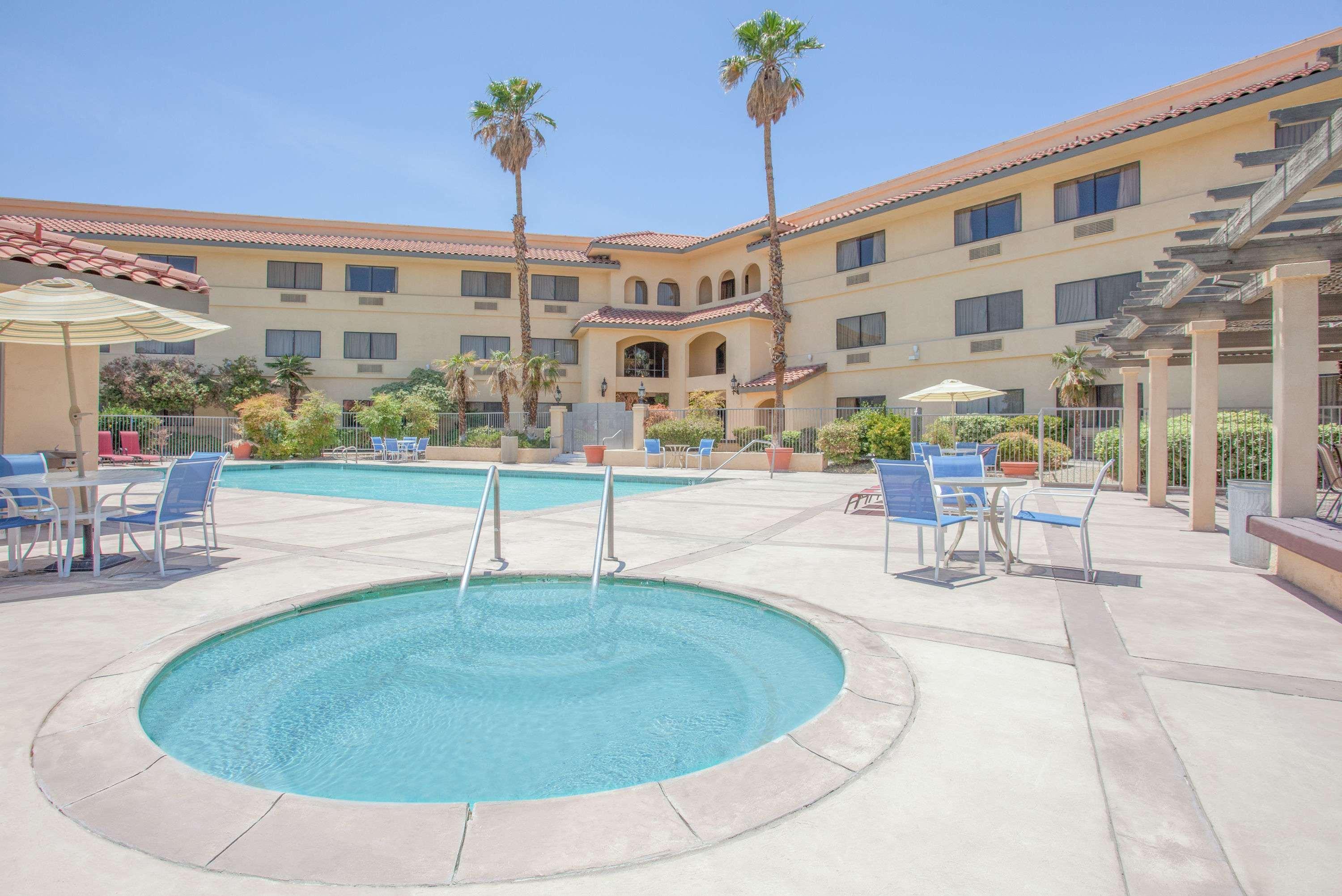 Ramada By Wyndham Barstow Ξενοδοχείο Εξωτερικό φωτογραφία